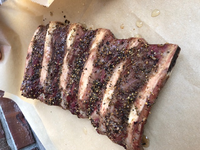 Beef Back Ribs vom Biru Wagyu auf dem Keramik Grill