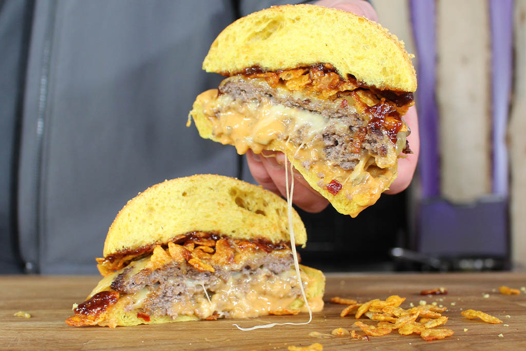 Smashed Biru Wagyu Burger aus der Pfanne