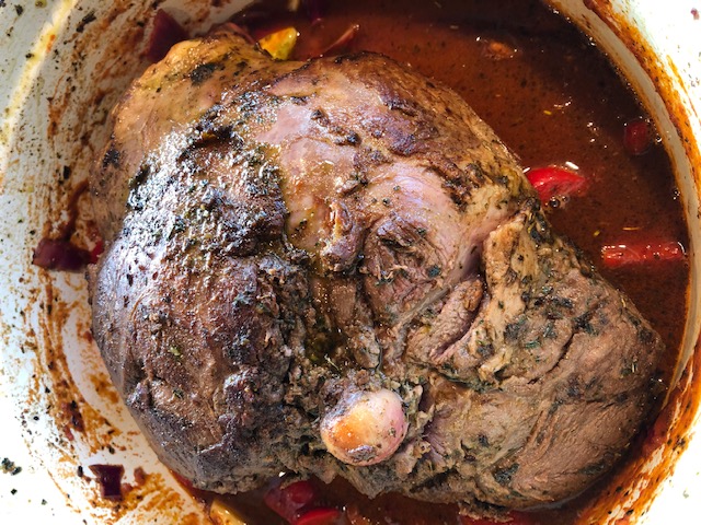 Geschmorte Lammkeule