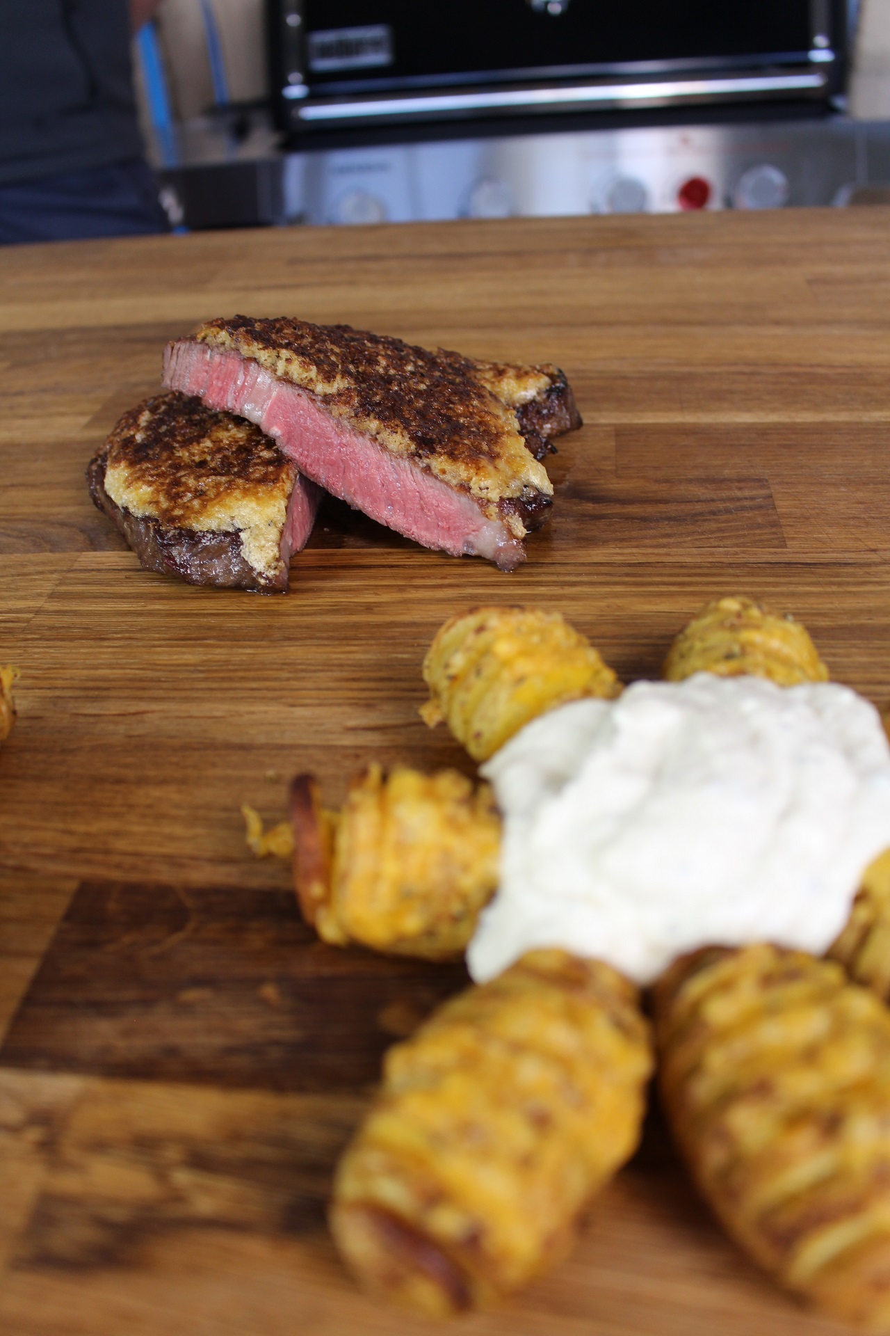 Red Heifer Ribeye Steak mit Trüffelkruste 