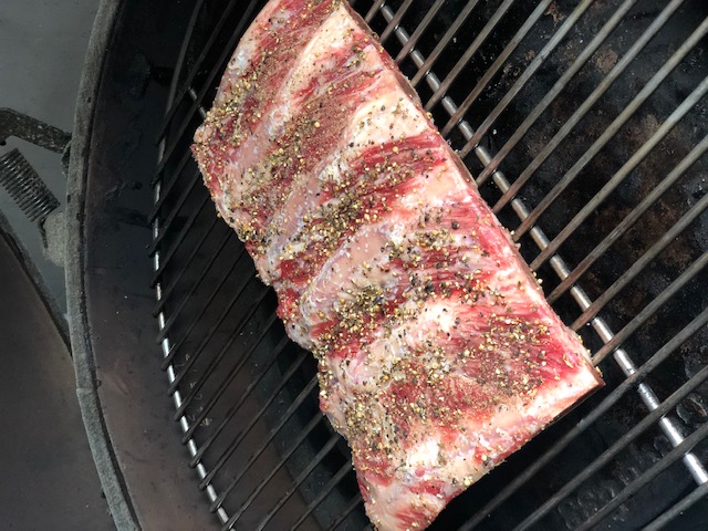 Beef Back Ribs vom Biru Wagyu auf dem Keramik Grill